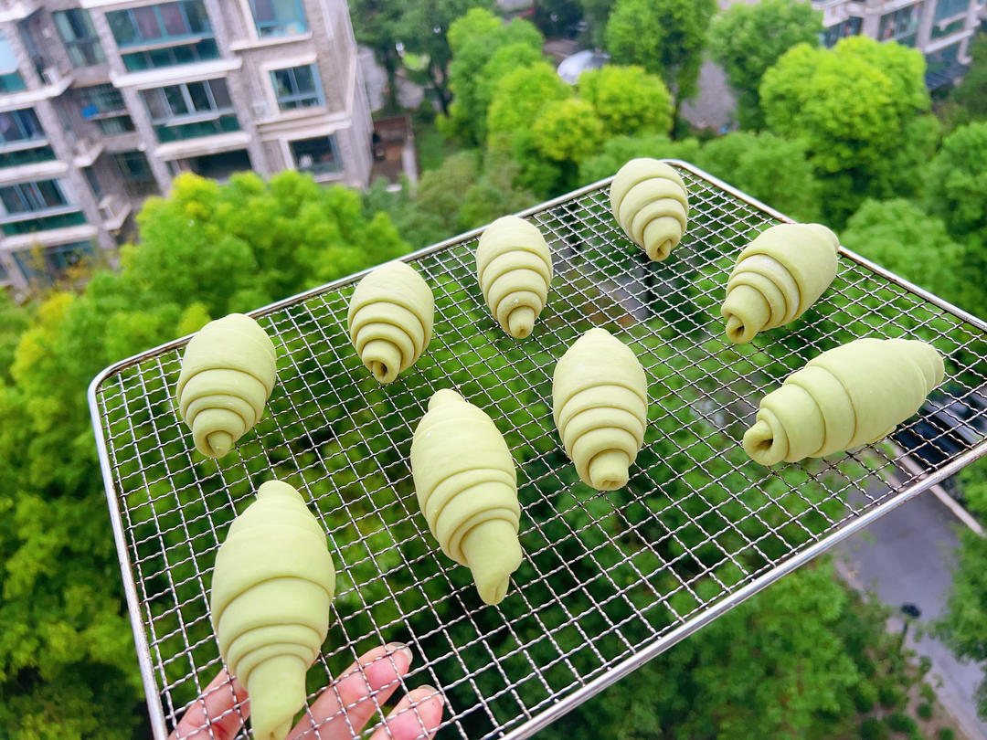 开心果海盐面包卷｜治愈美食里的一抹绿