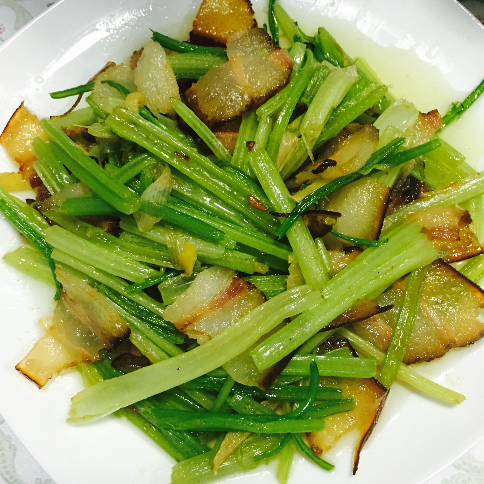 西芹炒腊肉