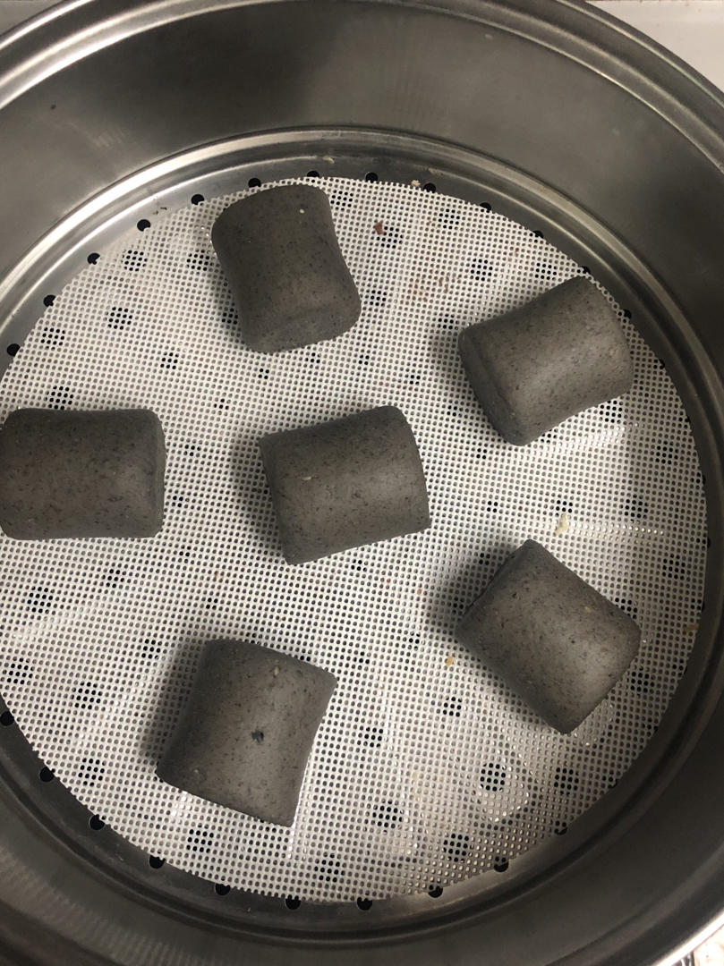 奶香黑芝麻刀切馒头