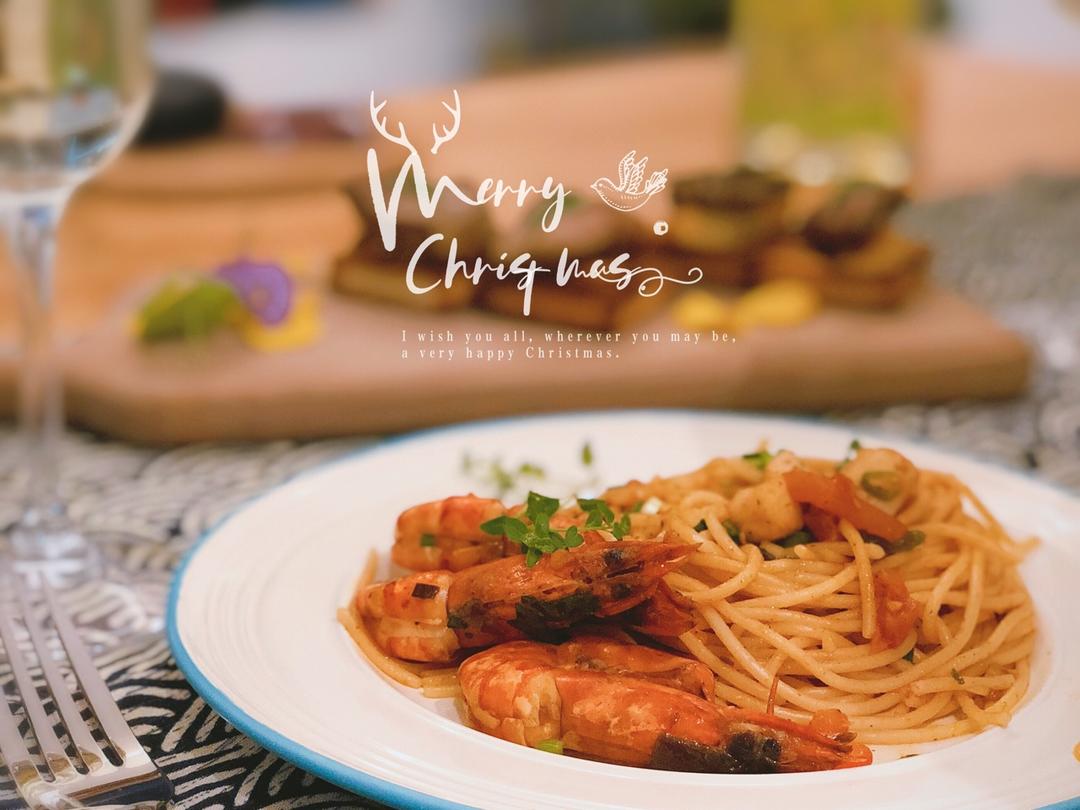 意面金蒜黑椒虾