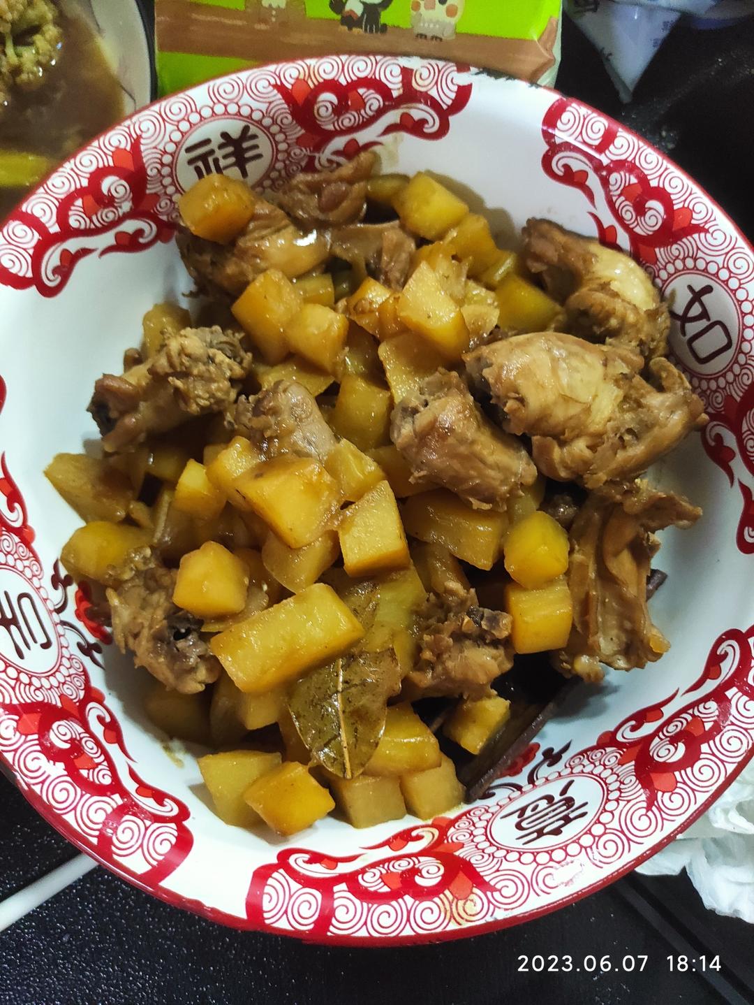 传统家常菜 红烧鸡翅炖土豆