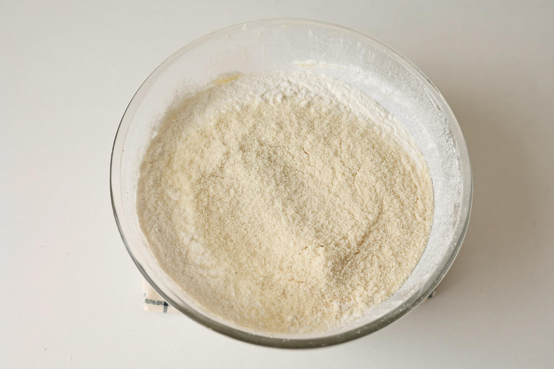 锁死这个万能饼干面团｜两口味曲奇饼干的做法 步骤8