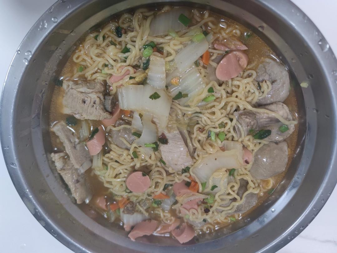 小狮｜煮泡面也要仪式感