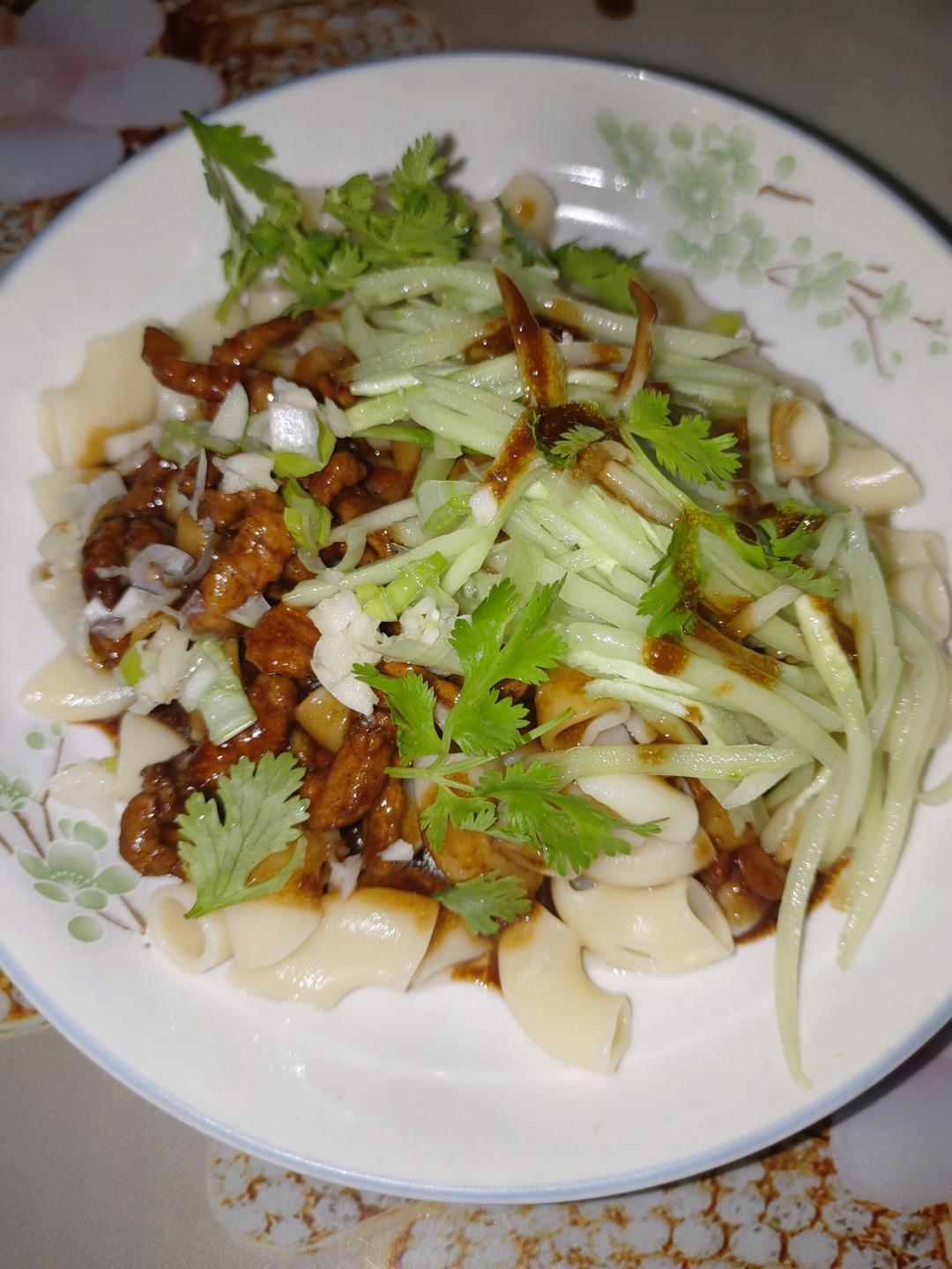 肉酱面