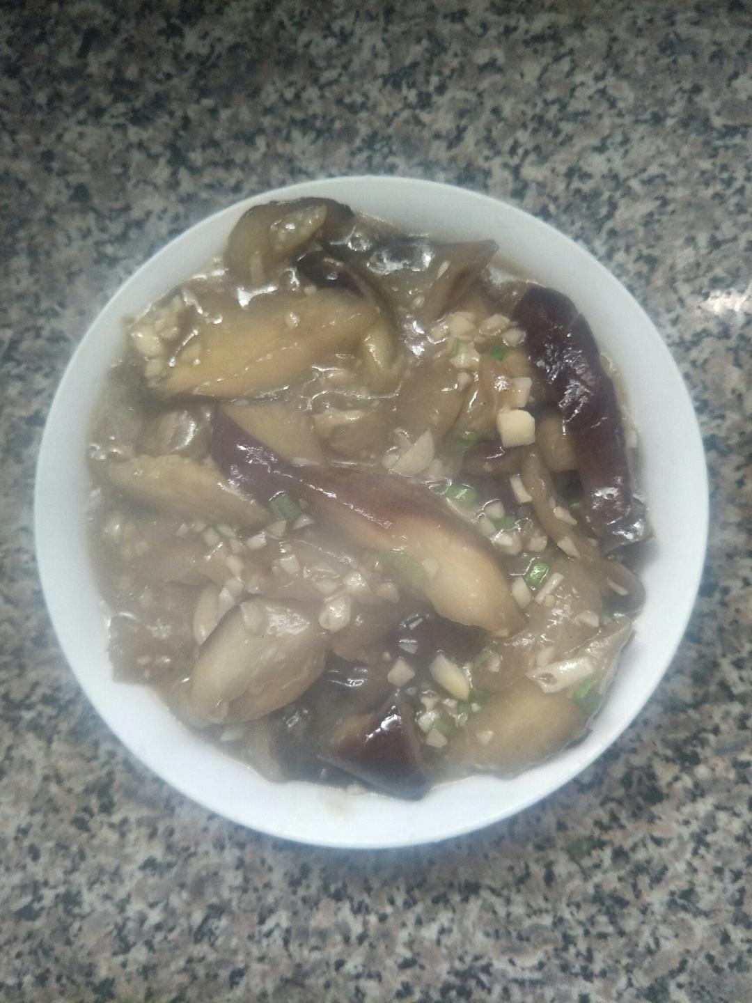 红烧茄子（教你炒茄子不变色的小妙招）