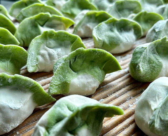 菠菜木须肉蒸饺的做法