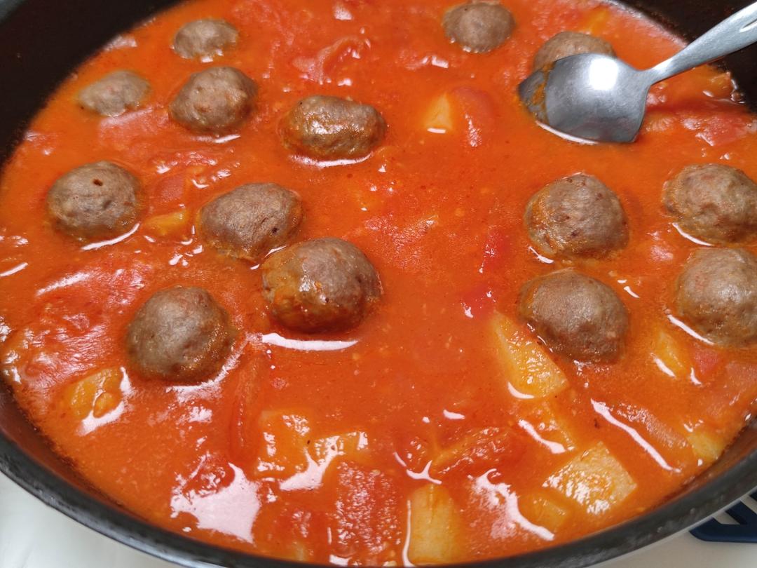 匈牙利牛肉汤 (gulash, gulyás)