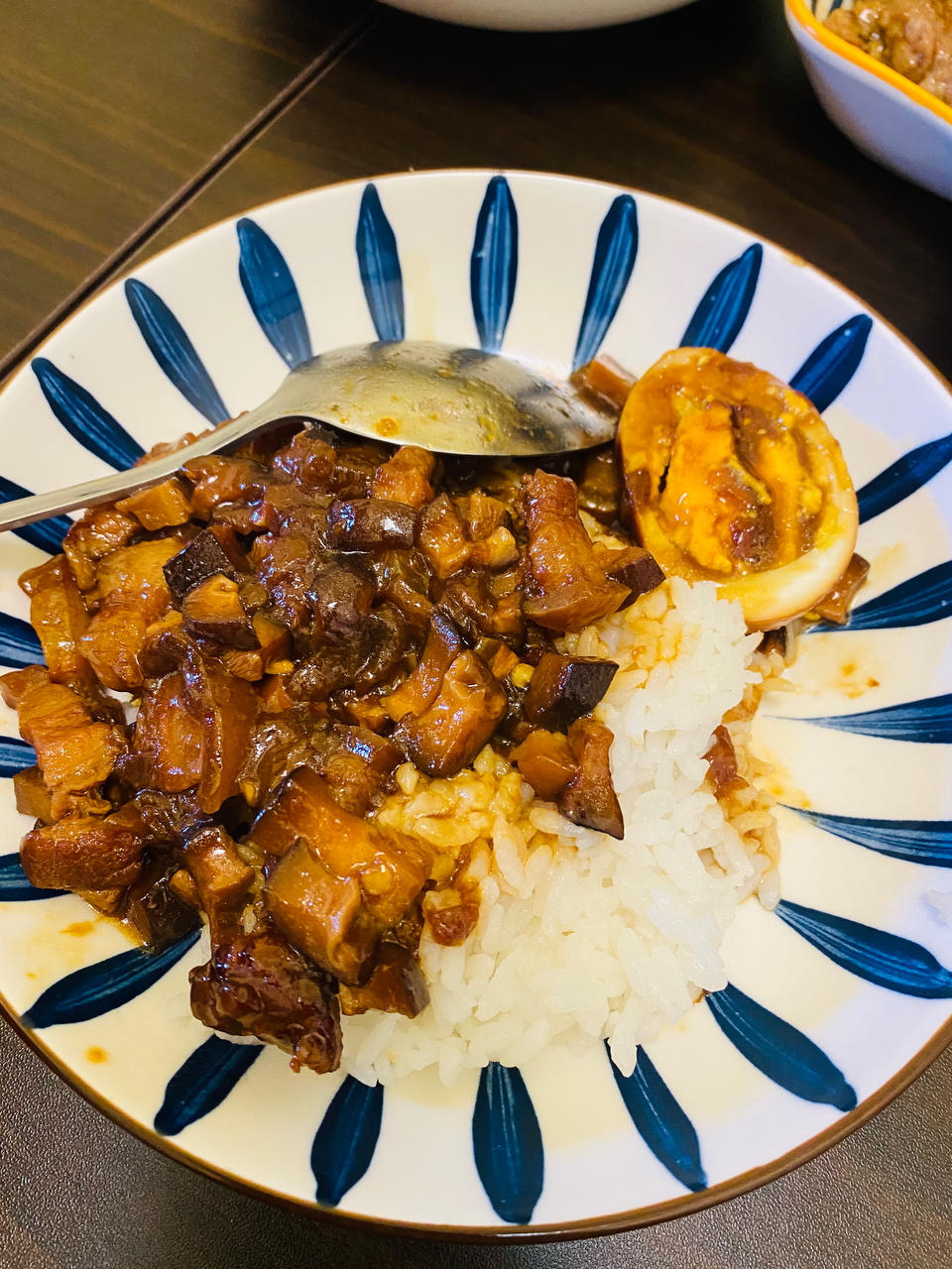 卤肉饭（小朋友也可以吃的喔）