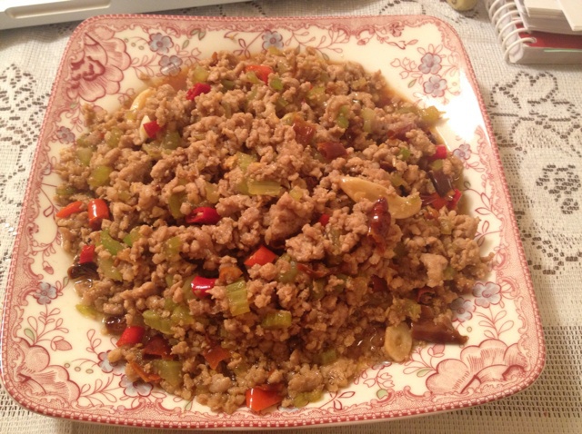 芹菜牛肉末「下饭神器」