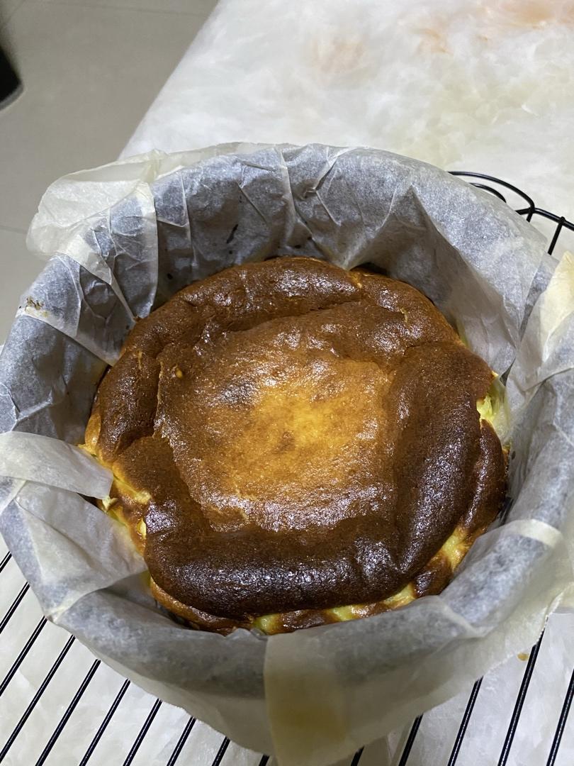 与凡家铁公鸡决战的巴斯克式蛋糕