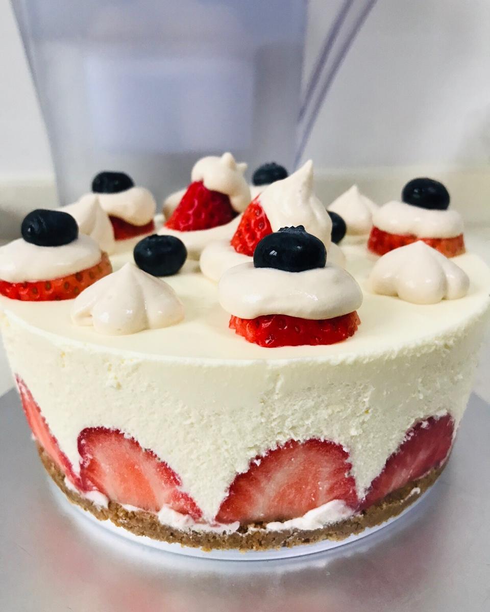 手机用户0341_5pl1做的奥利奥草莓酸奶慕斯蛋糕(6寸)