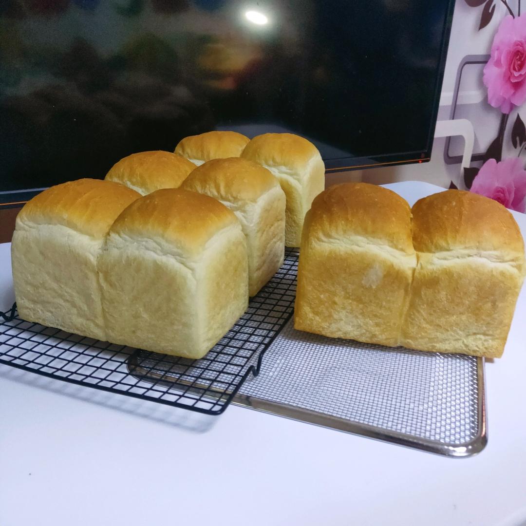 英式脆皮硬吐司~