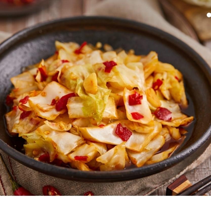 酸辣包菜品味江南