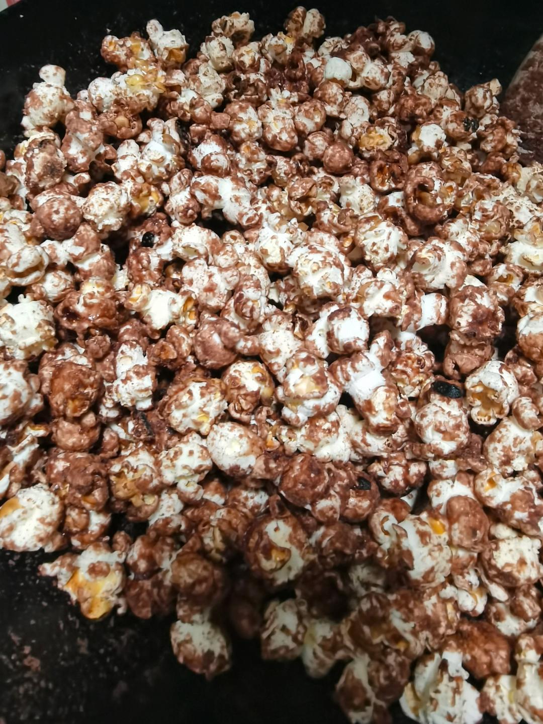 爆米花来了！！！超级简单易上手的焦糖/巧克力爆米花