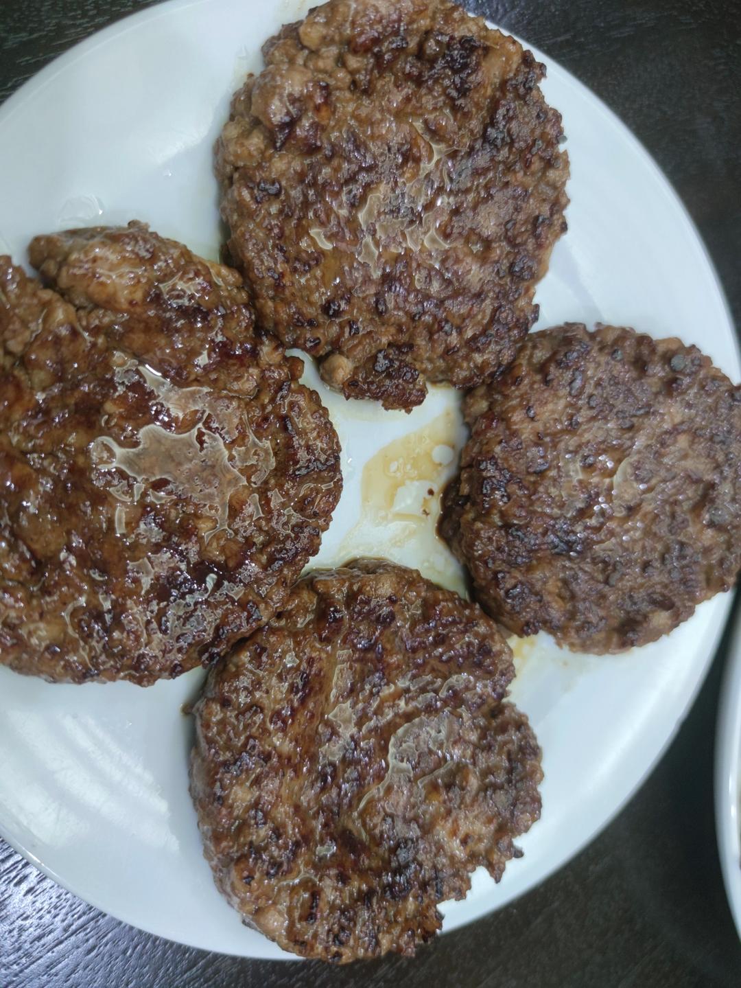 口水流不停的黑胡椒猪柳😋汉堡肉饼（不加面粉鲜嫩多汁！绝对成型不散！）