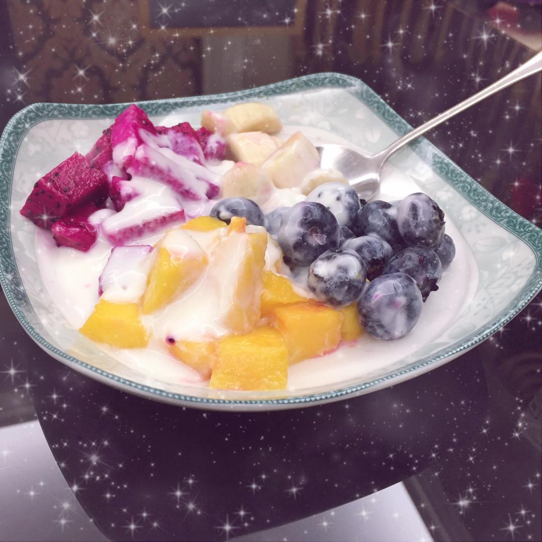 酸奶水果沙拉