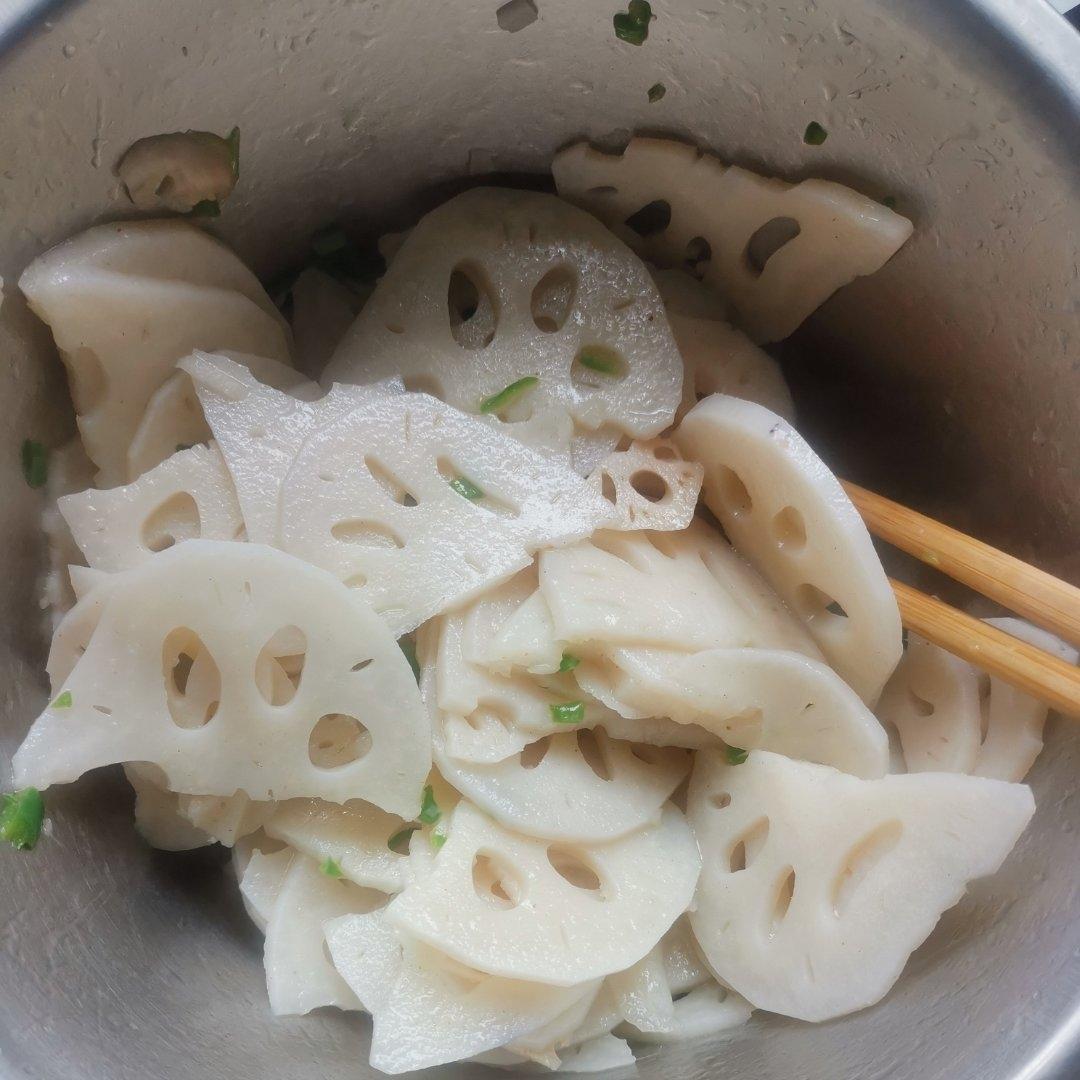 又白又脆的凉拌莲菜