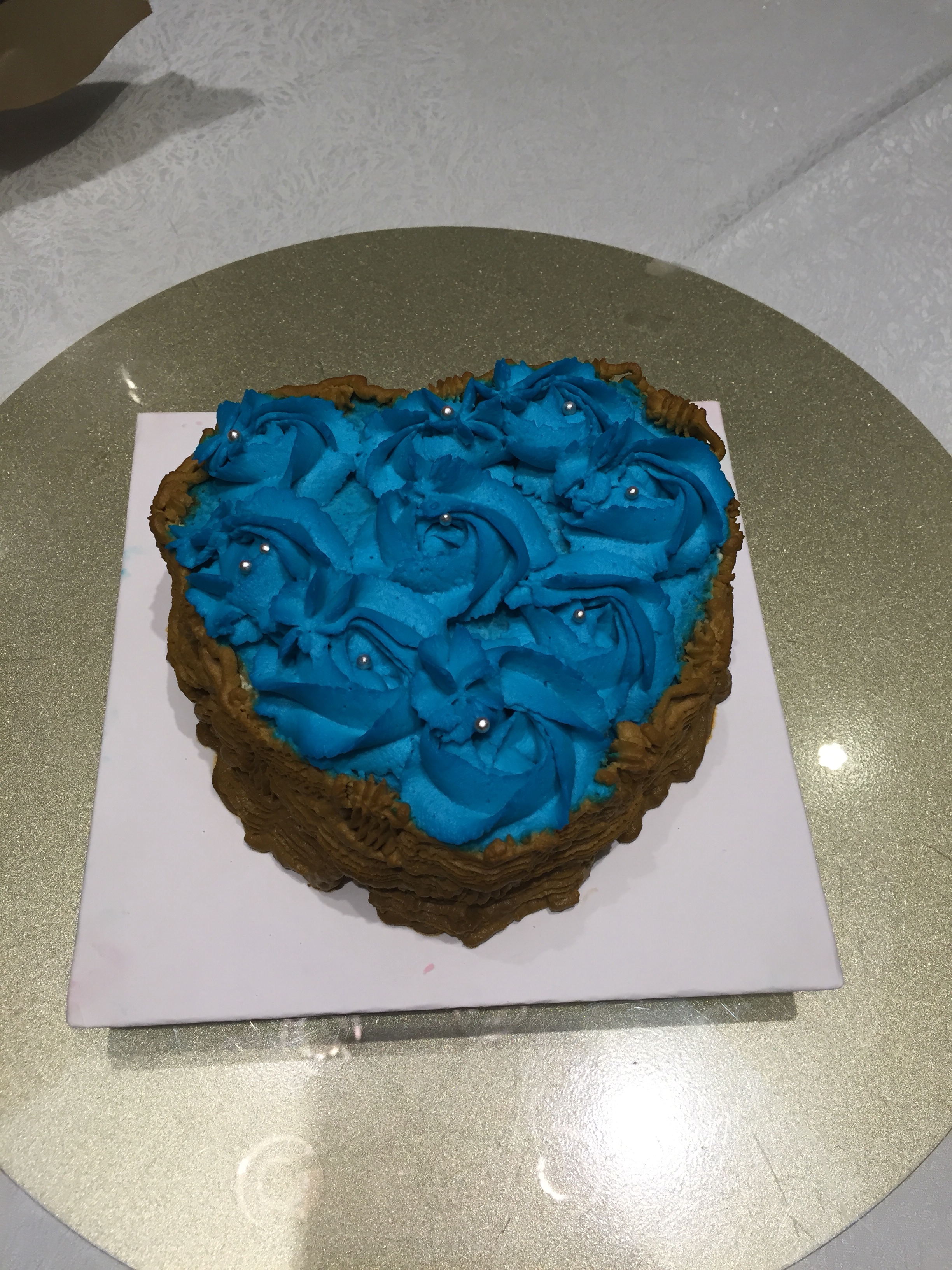 蓝色妖姬蛋糕的做法