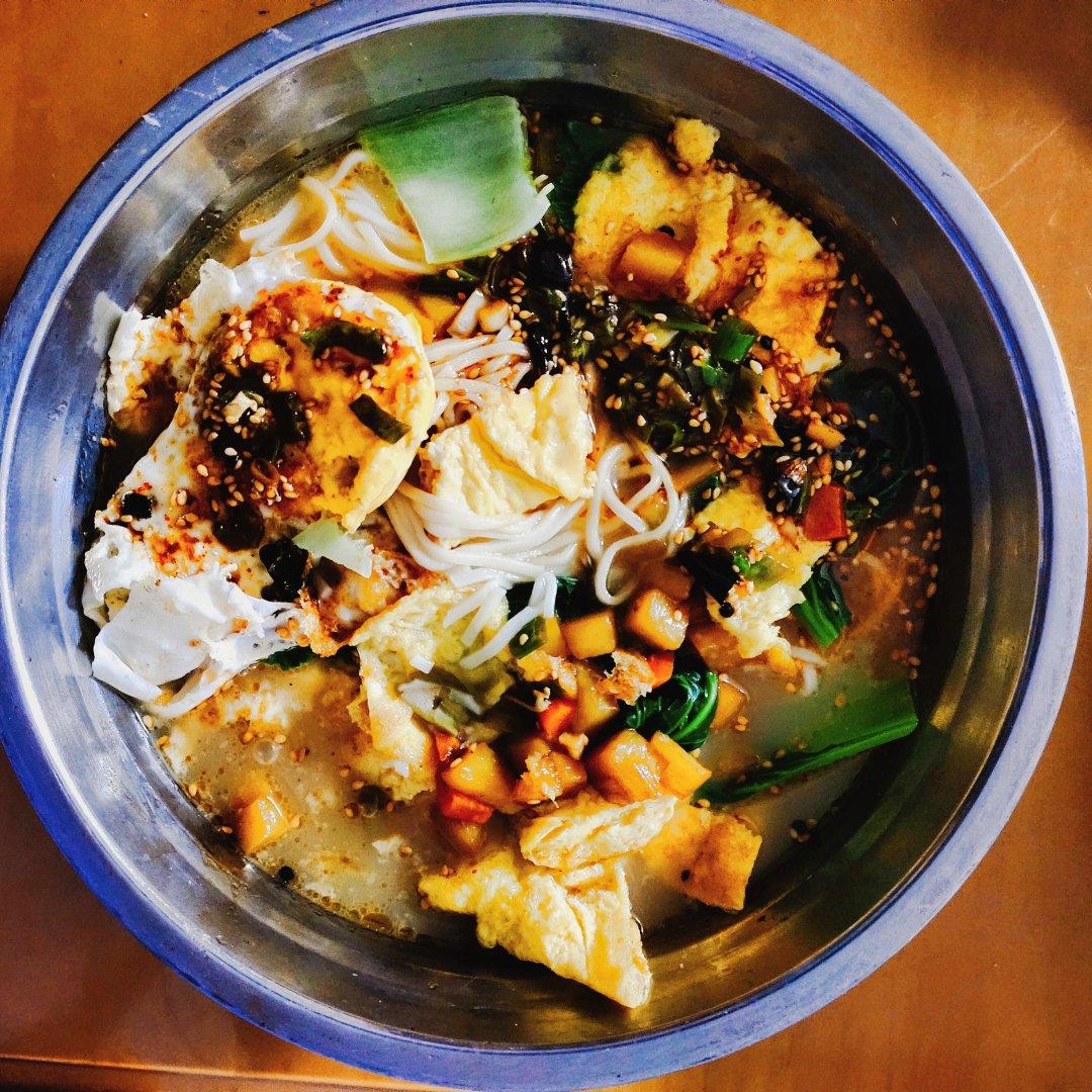 酸汤面