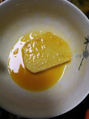 早餐超级好吃的香煎鸡蛋馒头片的做法 步骤3