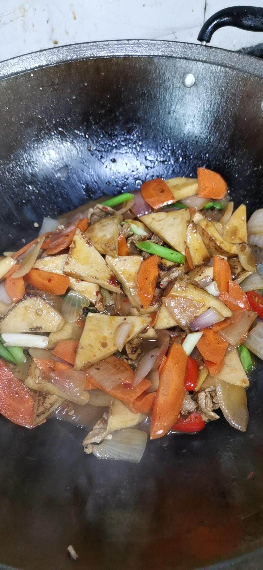 tiger 妈咪家常菜之干锅千页豆腐