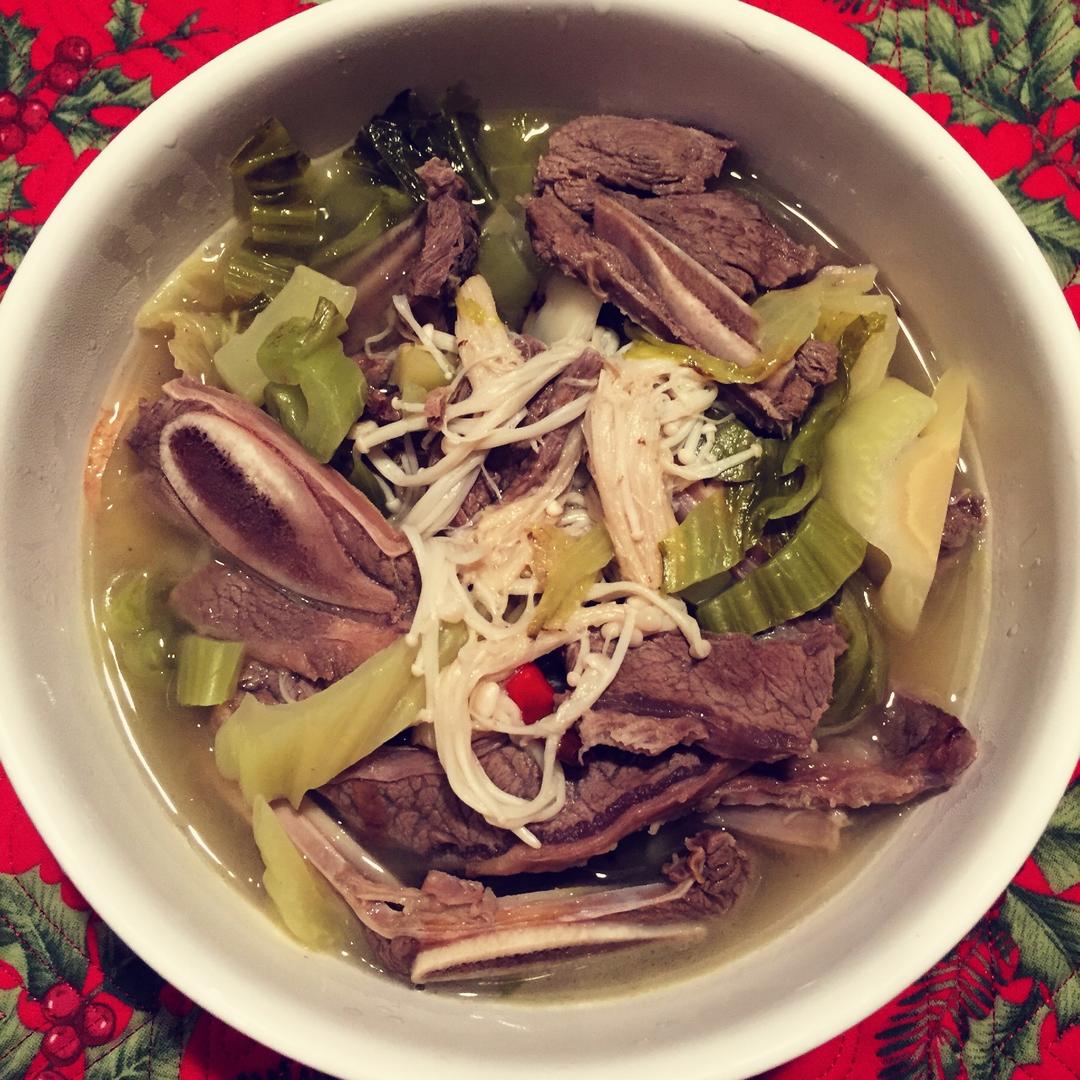 酸菜肥牛