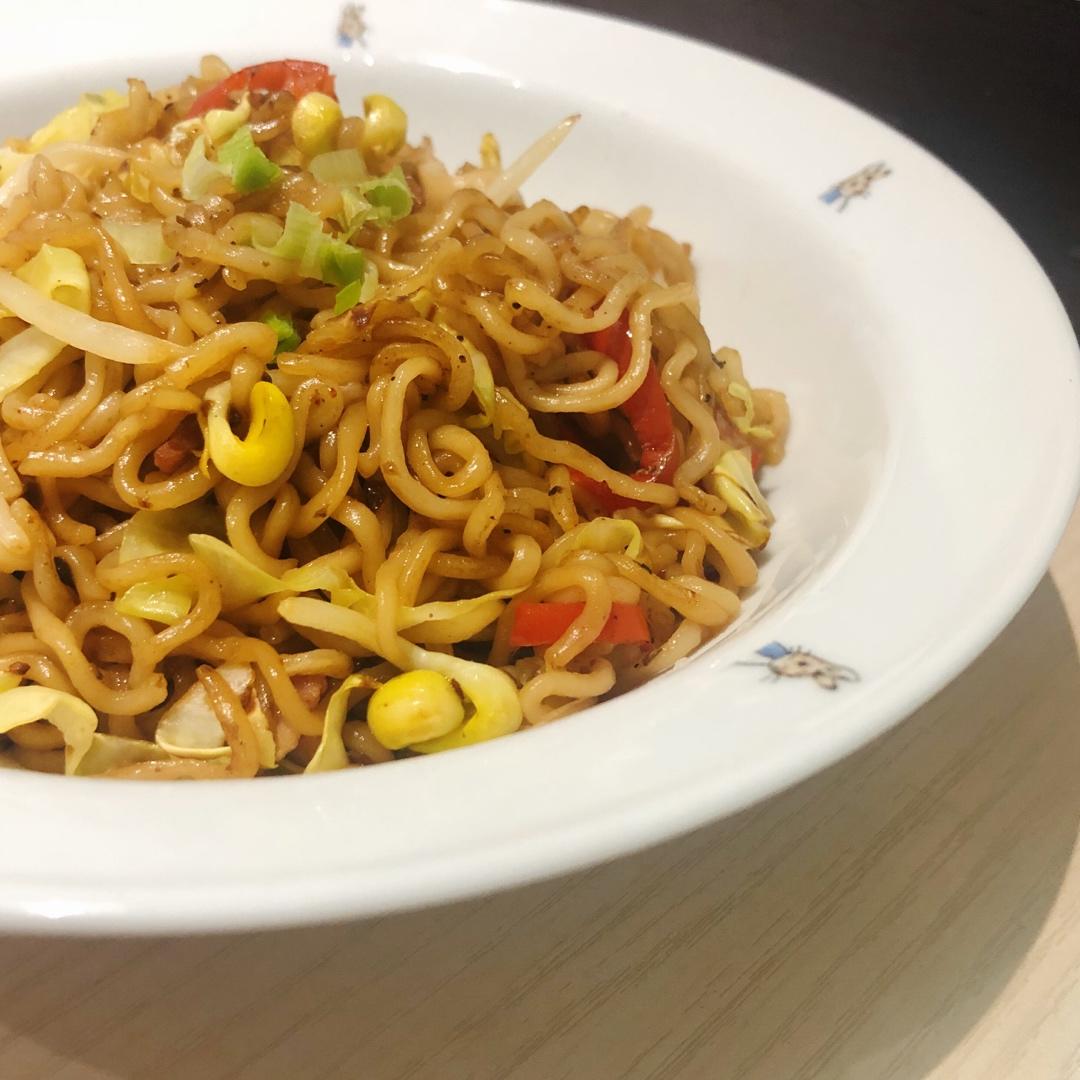 鸡蛋牛肉炒车仔面