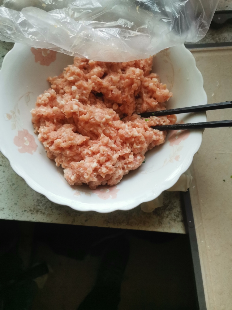 隔水炖锅自制午餐肉的做法 步骤1