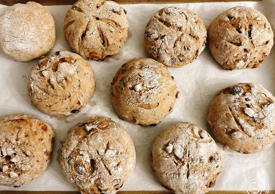 德国婆婆秘方·只多一料·香得上天的全麦核桃蔓越欧包