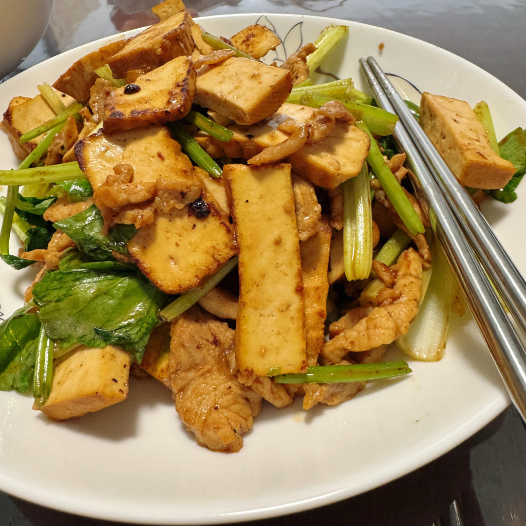 芹菜炒香干肉丝