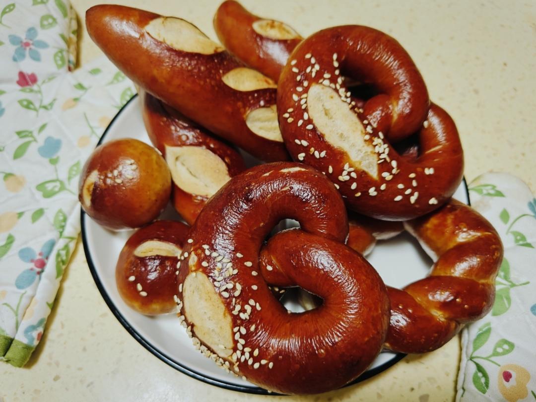 堂妈小厨——碱水面包