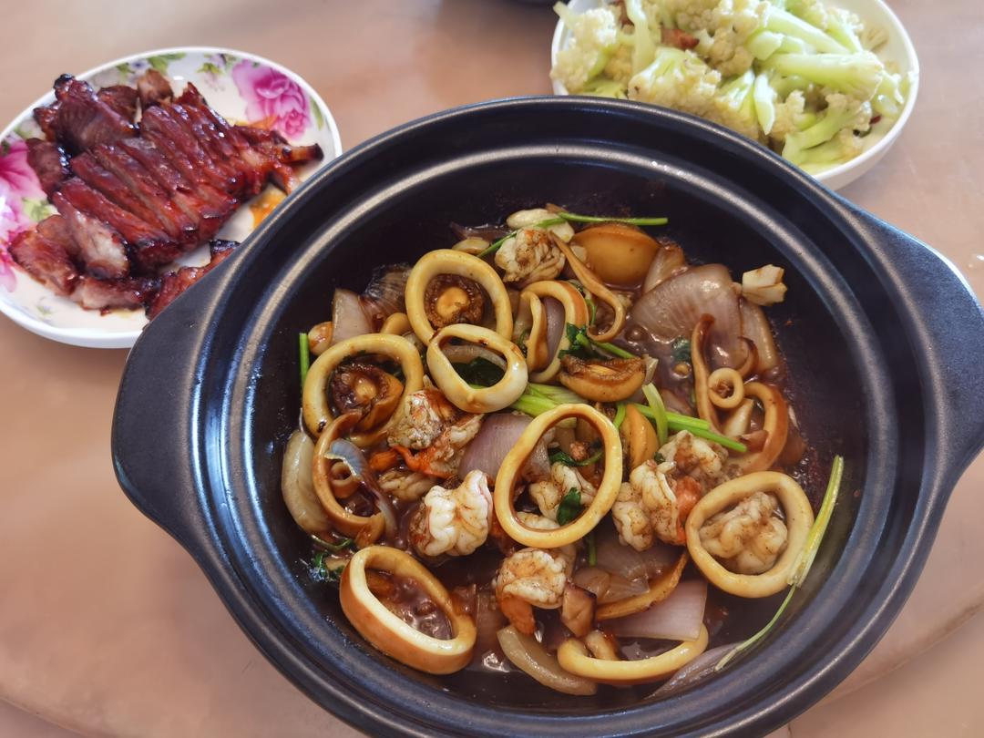 广式海鲜啫啫煲食谱给大家挖来啦，成功率百分百