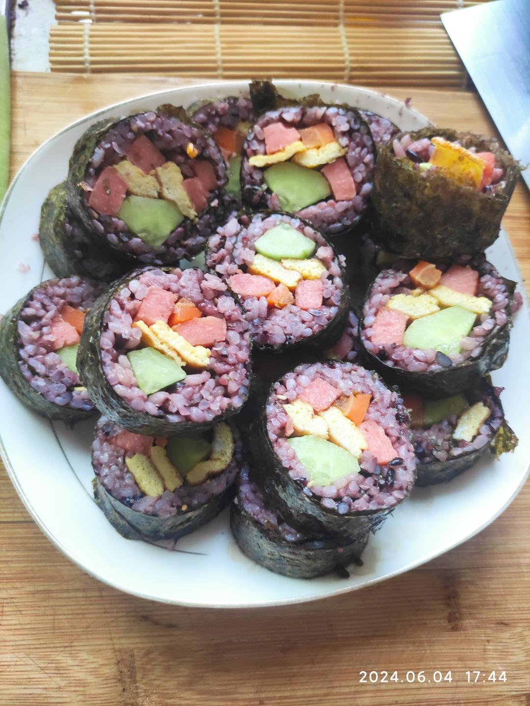 十分钟快手早午餐-紫菜包饭&寿司卷，简单易学哦！