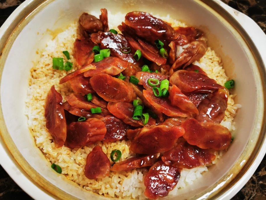 腊味煲仔饭，20分钟饭菜同出