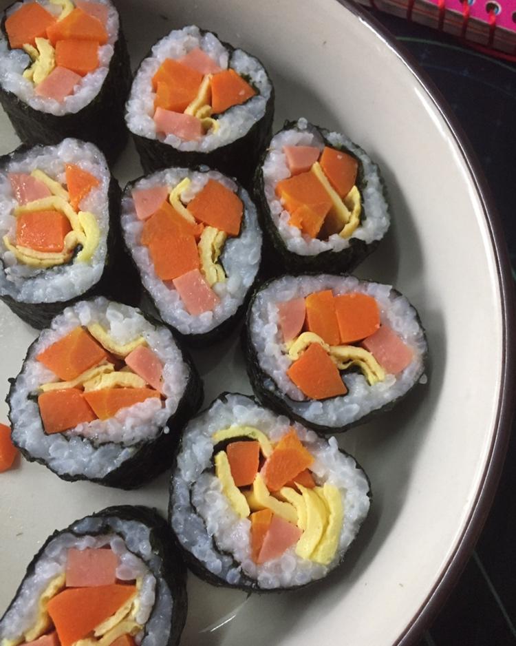 紫菜卷寿司