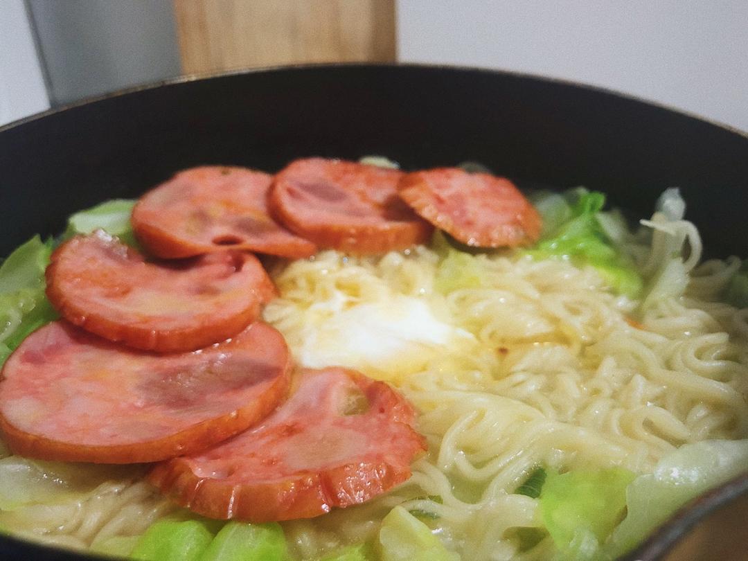 满足食欲的深夜秘密 森系浓香泡面