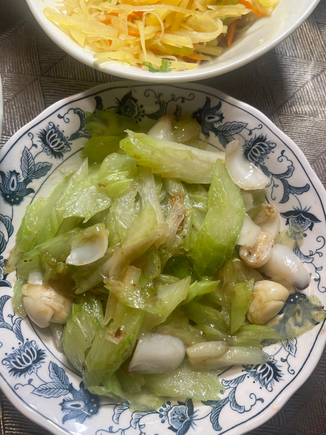 西芹炒百合