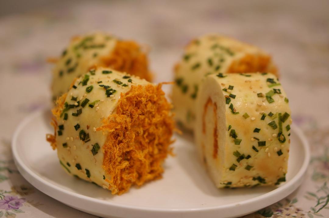 香葱肉松面包卷