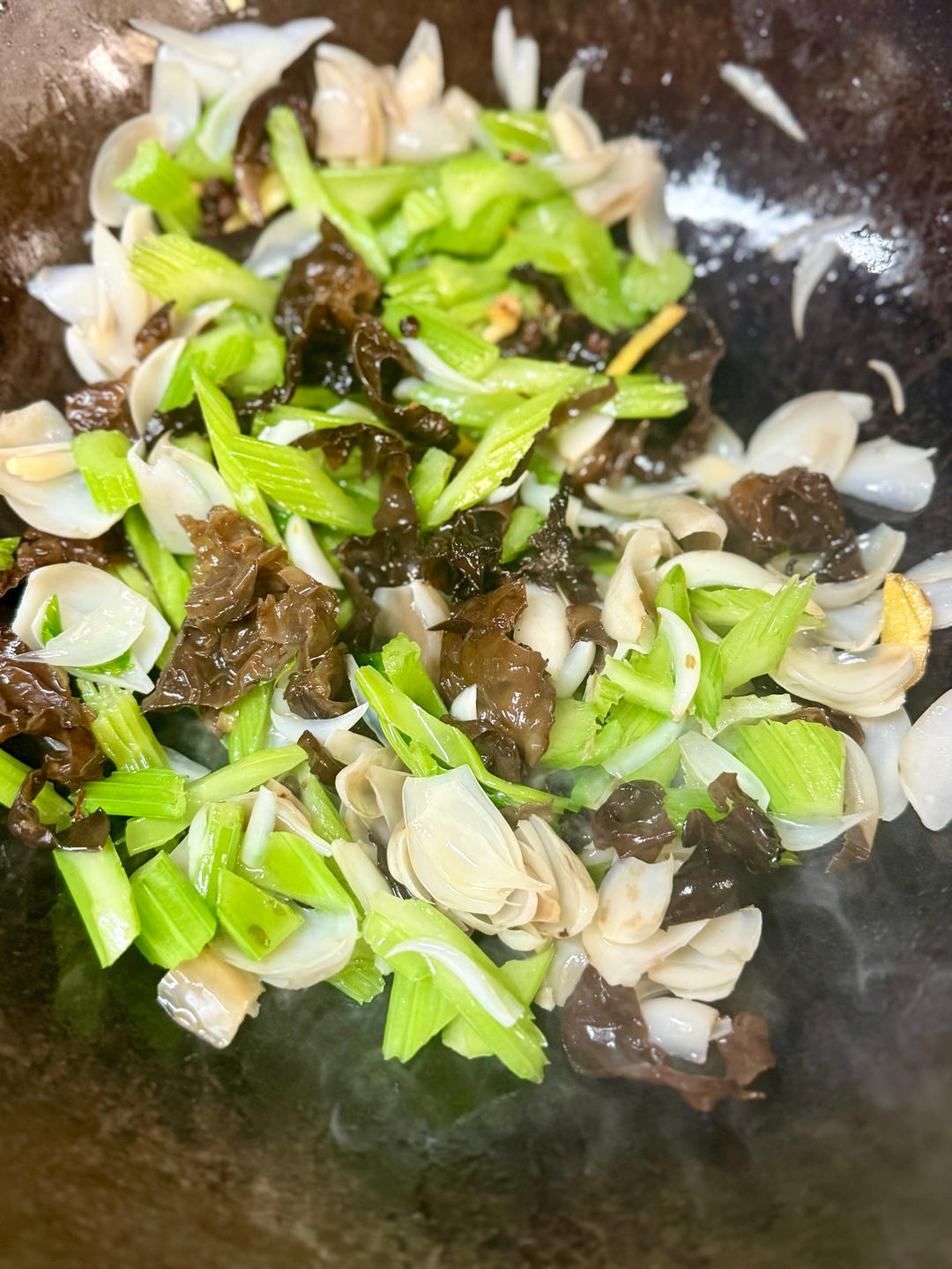 西芹炒百合