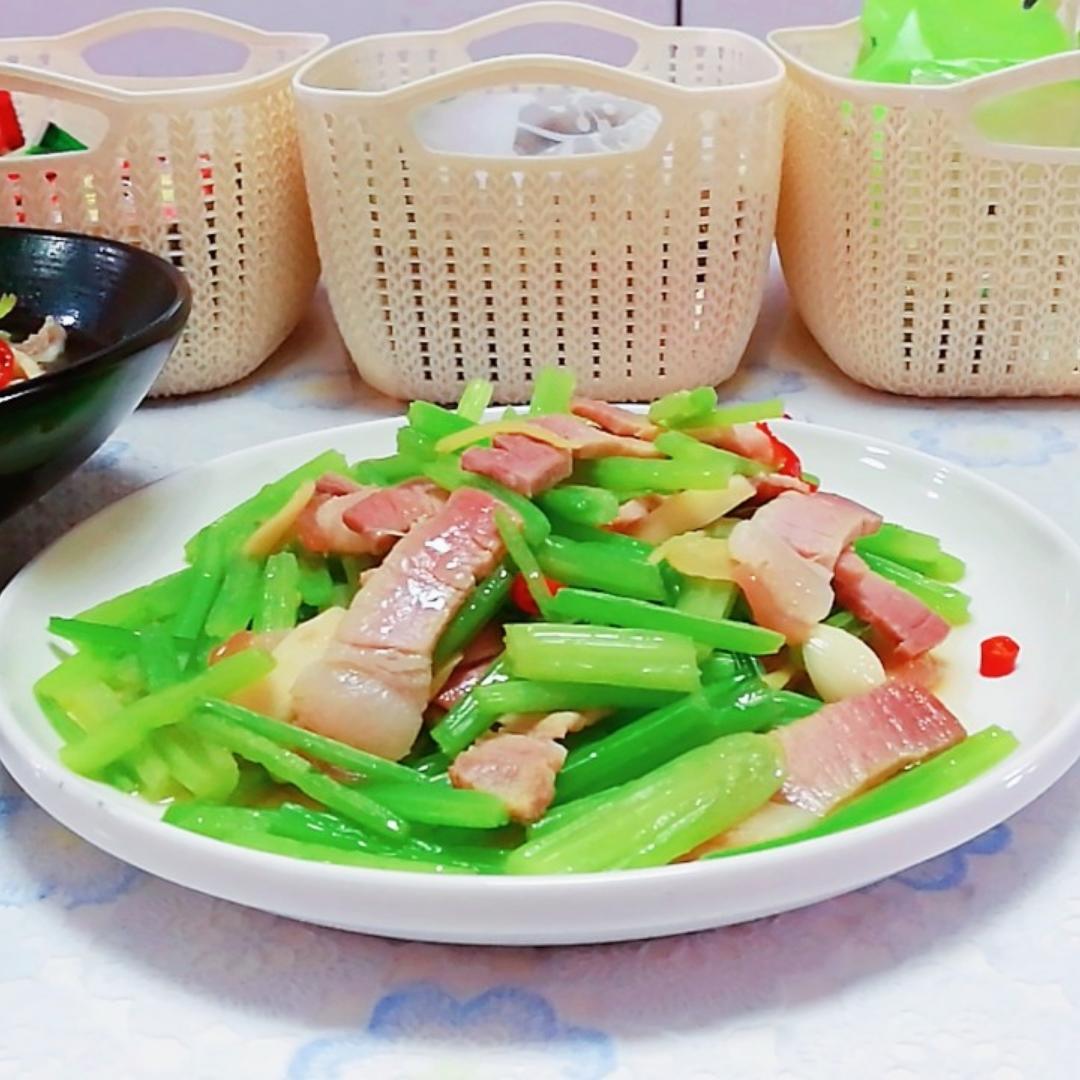 咸肉炒香芹