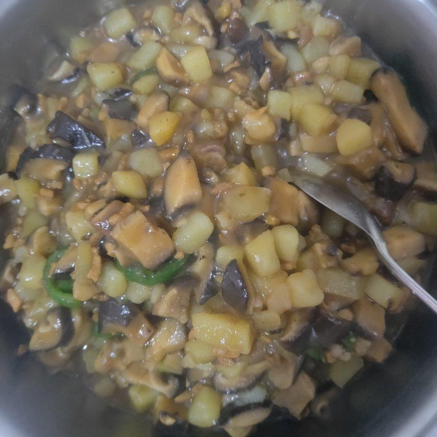 ㊙️香菇土豆肉沫拌饭❗️比外卖还好吃
