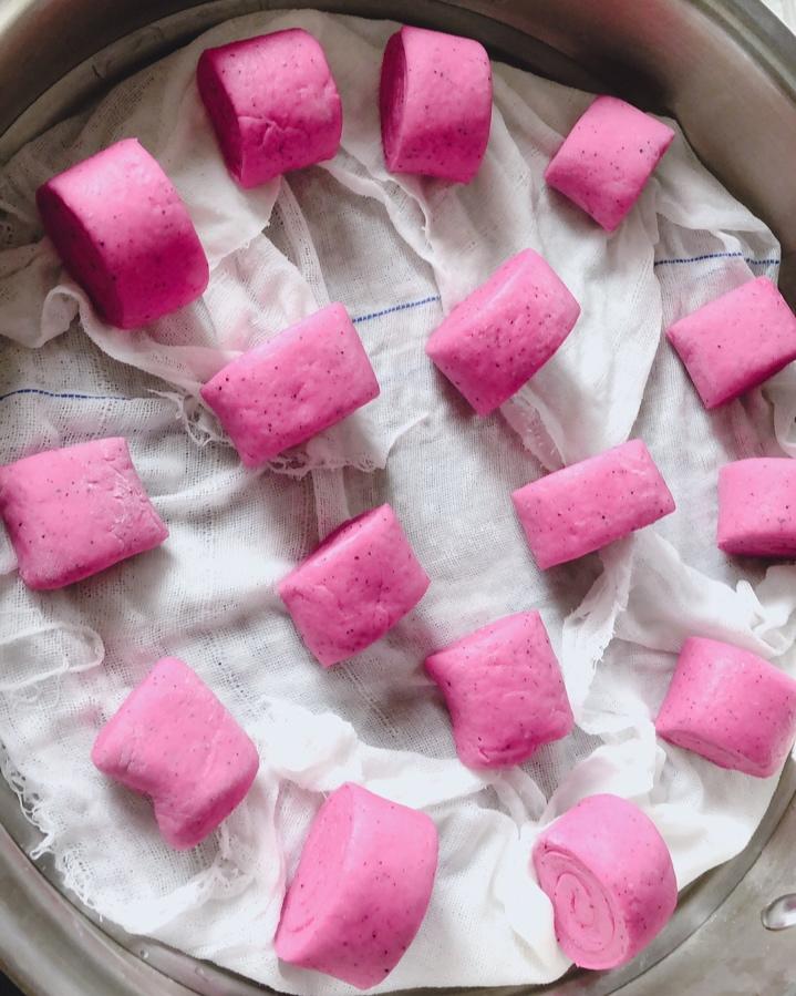 红心火龙果汁奶香刀切小馒头