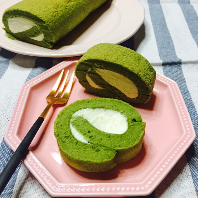 抹茶戚风蛋糕卷