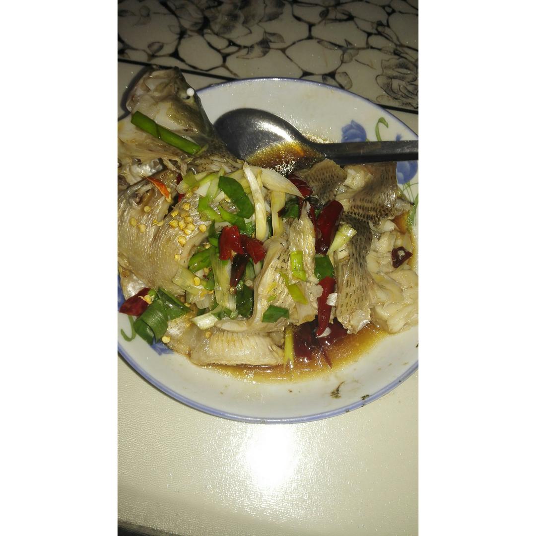 清蒸鲈鱼