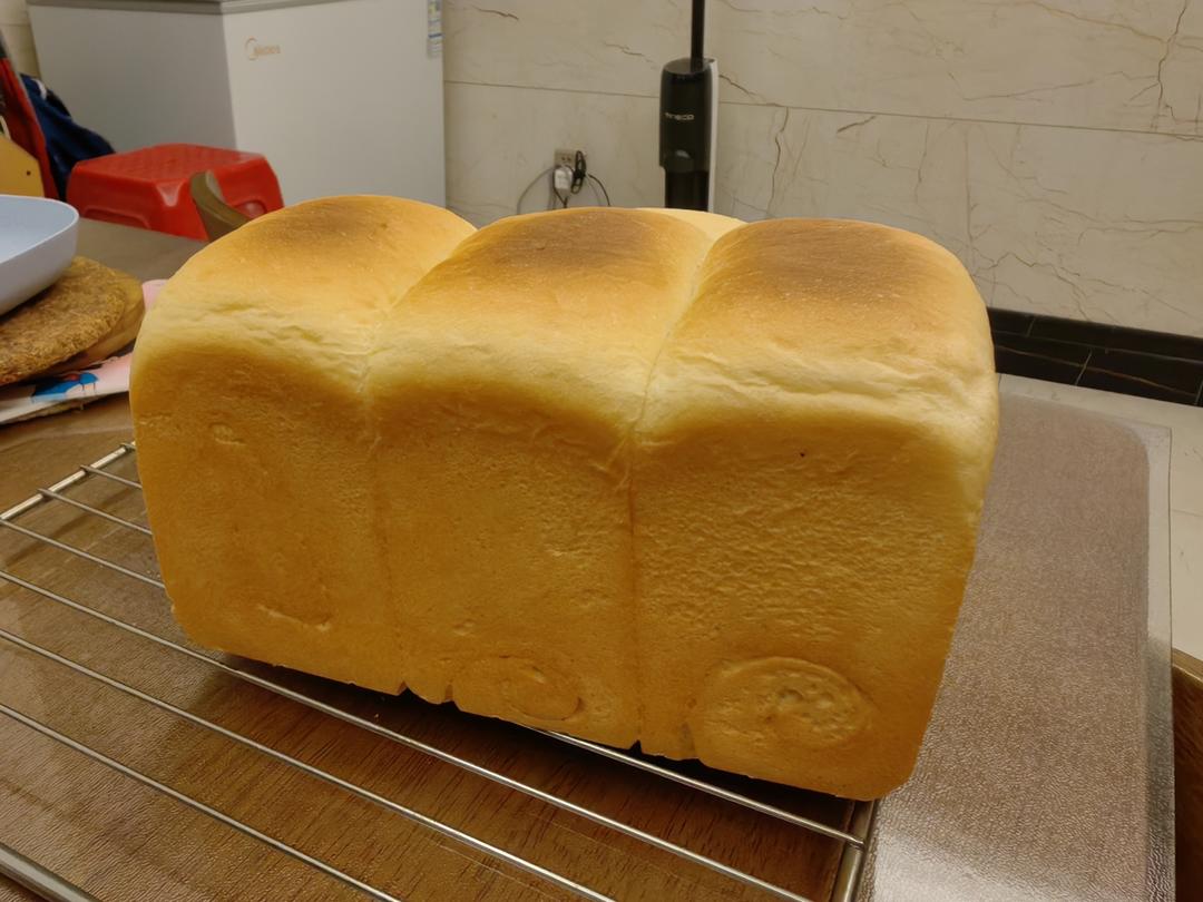 用了5年的配方鲜奶牧场吐司，放三天都松软绵密