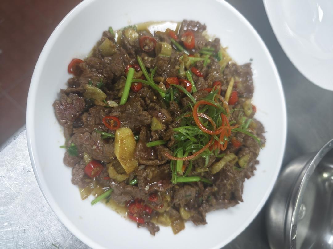 小炒黄牛肉
