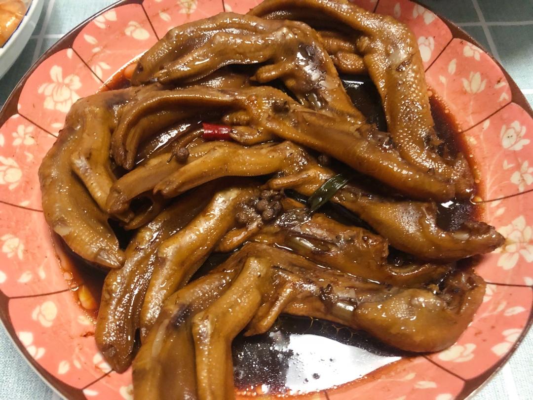 香卤鸭掌（好吃得不得了）