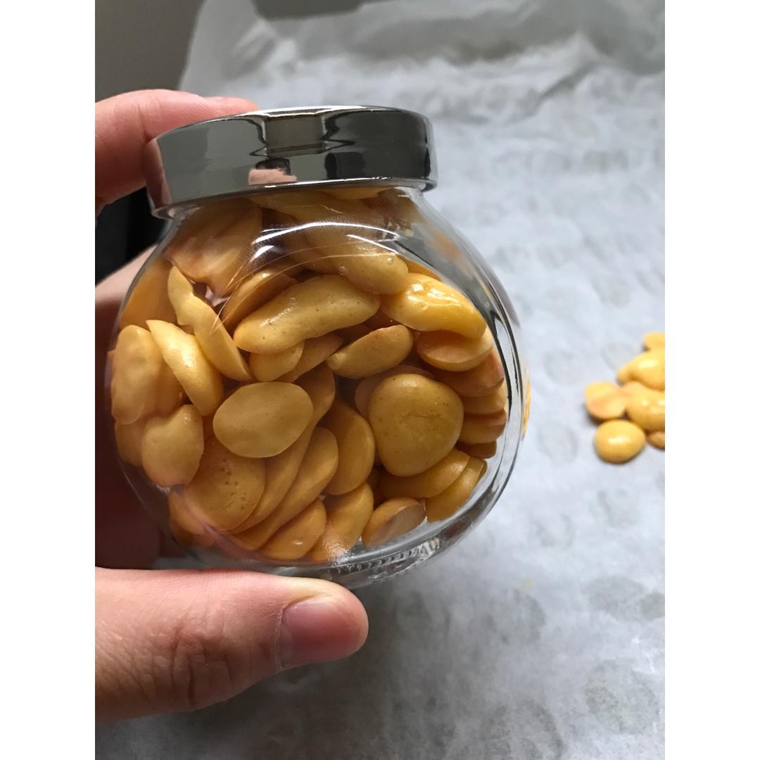 入口即化的无添加蛋黄溶豆