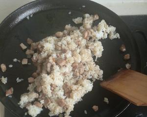 酸菜肉蛋炒饭的做法 步骤4