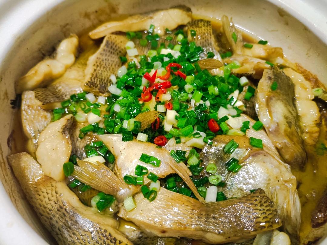 葱香焗鲈鱼